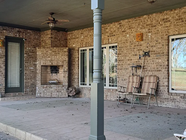 Back porch/lanai, great entertainment area