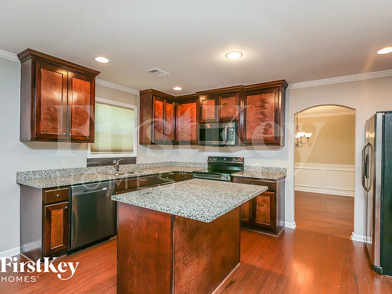254 Cypress Pl — Photo 7