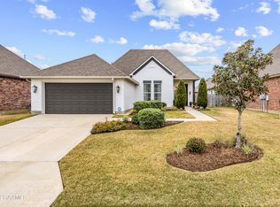 205 Gentle Island Dr, Broussard, LA 70518