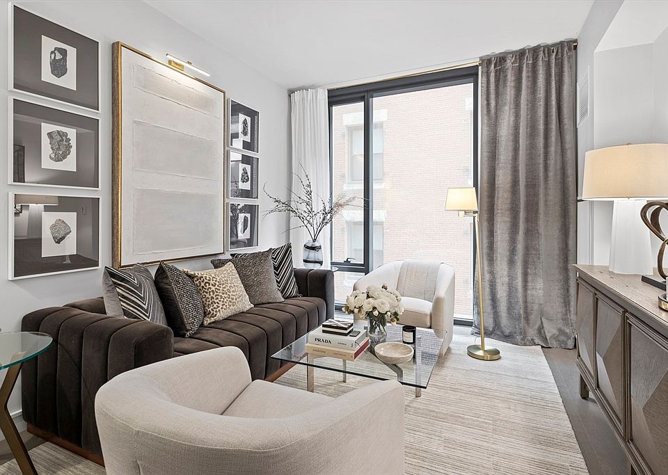 1st image of 55 Lagrange St #905