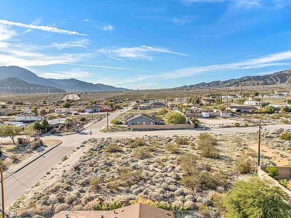 4th image of 55844 Sagebrush Ave #57