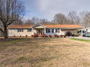 256 Bowers Rd, Thomasville, NC 27360