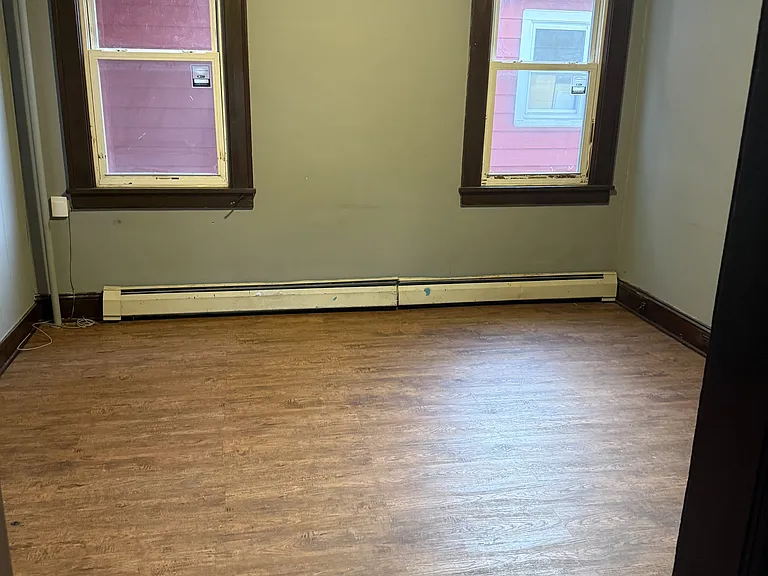 91 Guilden St #2 — Photo 6