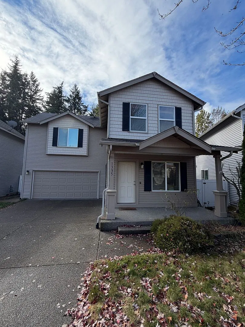 1335 Sinclair Drive DuPont, WA 98327 - 1XLU — Photo 1