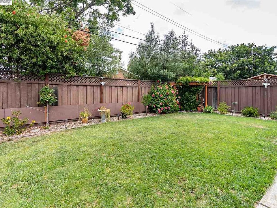 2nd image of 5317 Tanglewood Park Dr