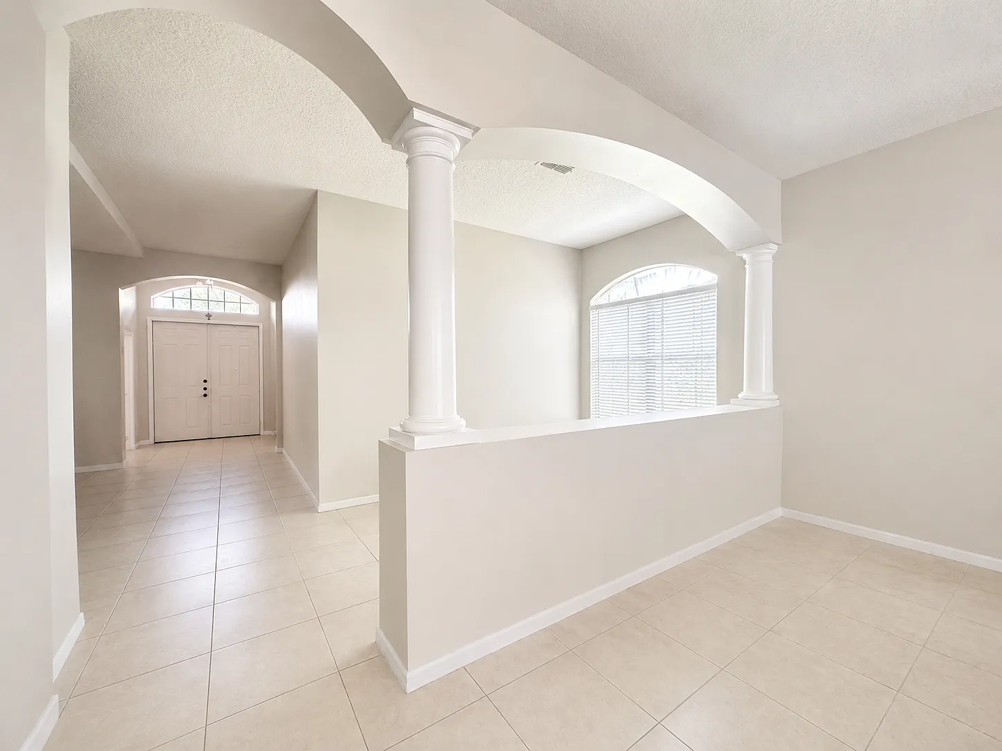 4 bed, 2855 sqft, $3,350 — Photo 2