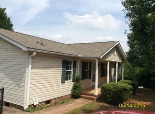 114 Falcon Ridge Dr, Boiling Springs, SC 29316