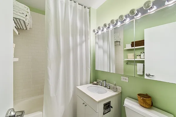 Sold by Nest Seekers International | media 3