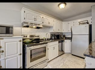 78 Webster Ct, Newington, CT 06111