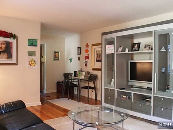 2nd image of 2330 Linwood Ave #2F-302F