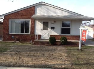 22505 Millenbach St, Saint Clair Shores, MI 48081