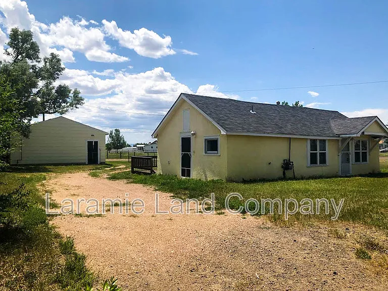 2582 W Jackson St — Photo 2