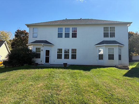 3rd image of 118 Middleton Pl