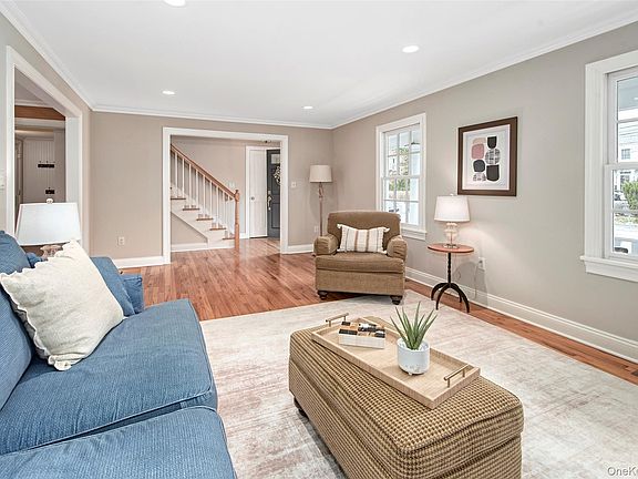 4th image of 52 Intervale Place