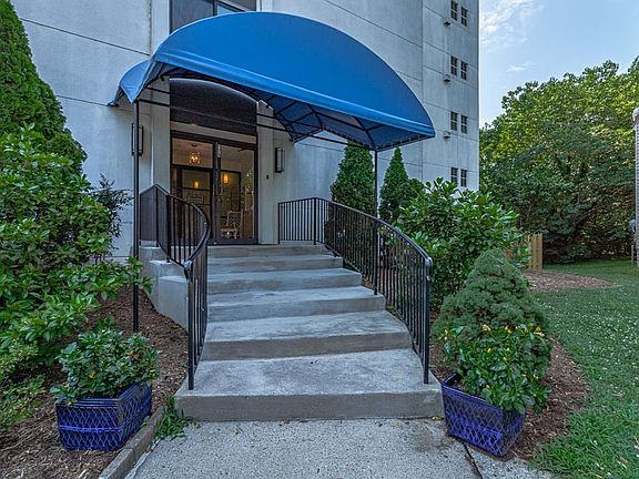5th image of 128 Prince St #110