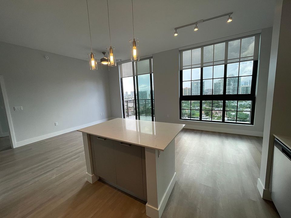 1st image of 400 Kings Point Dr APT 607