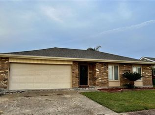 12 Bistineau Ct, Kenner, LA 70065