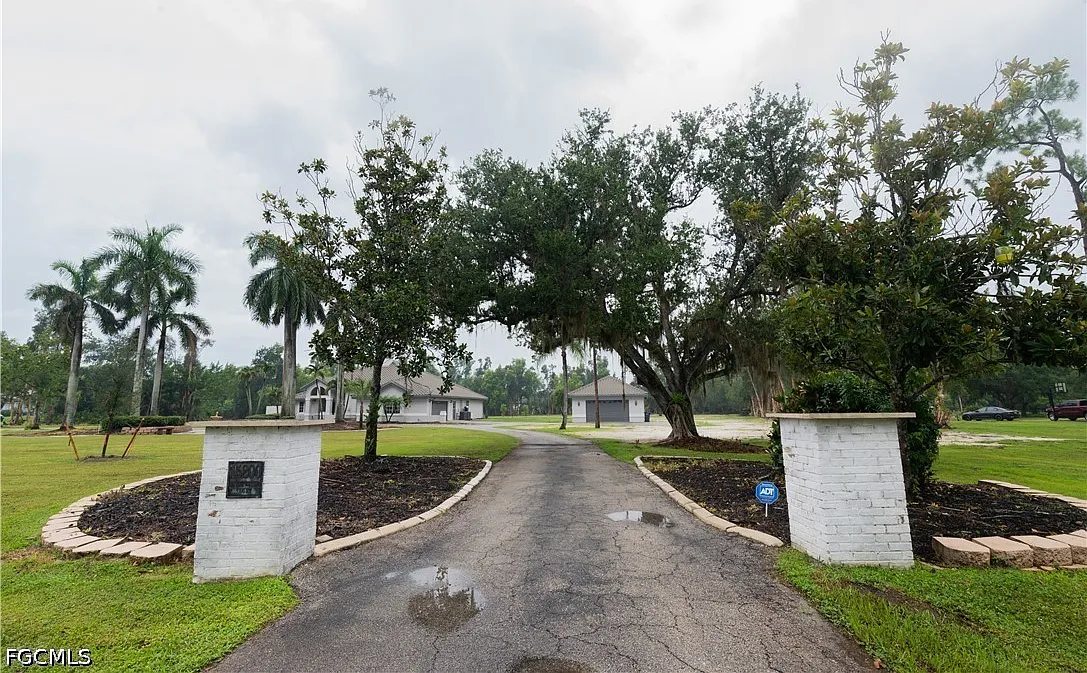 3 bed, 2.5 bath, 2624 sqft, $4,900 — Photo 4