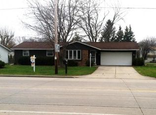 1165 Cormier Rd, Green Bay, WI 54304