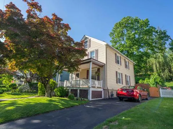 15 S Main St, Stockton, NJ 08559