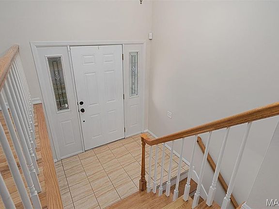 5th image of 345 Sorrento Dr