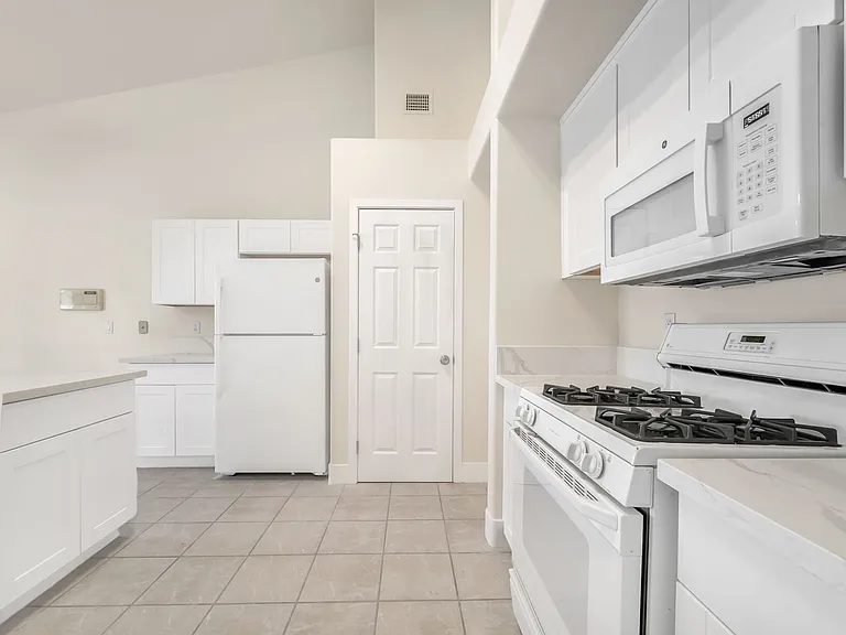 1299 Echo Creek St — Photo 12