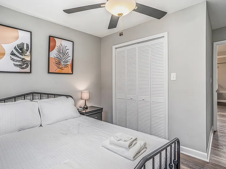 1075 W Ocean View Ave — Photo 9