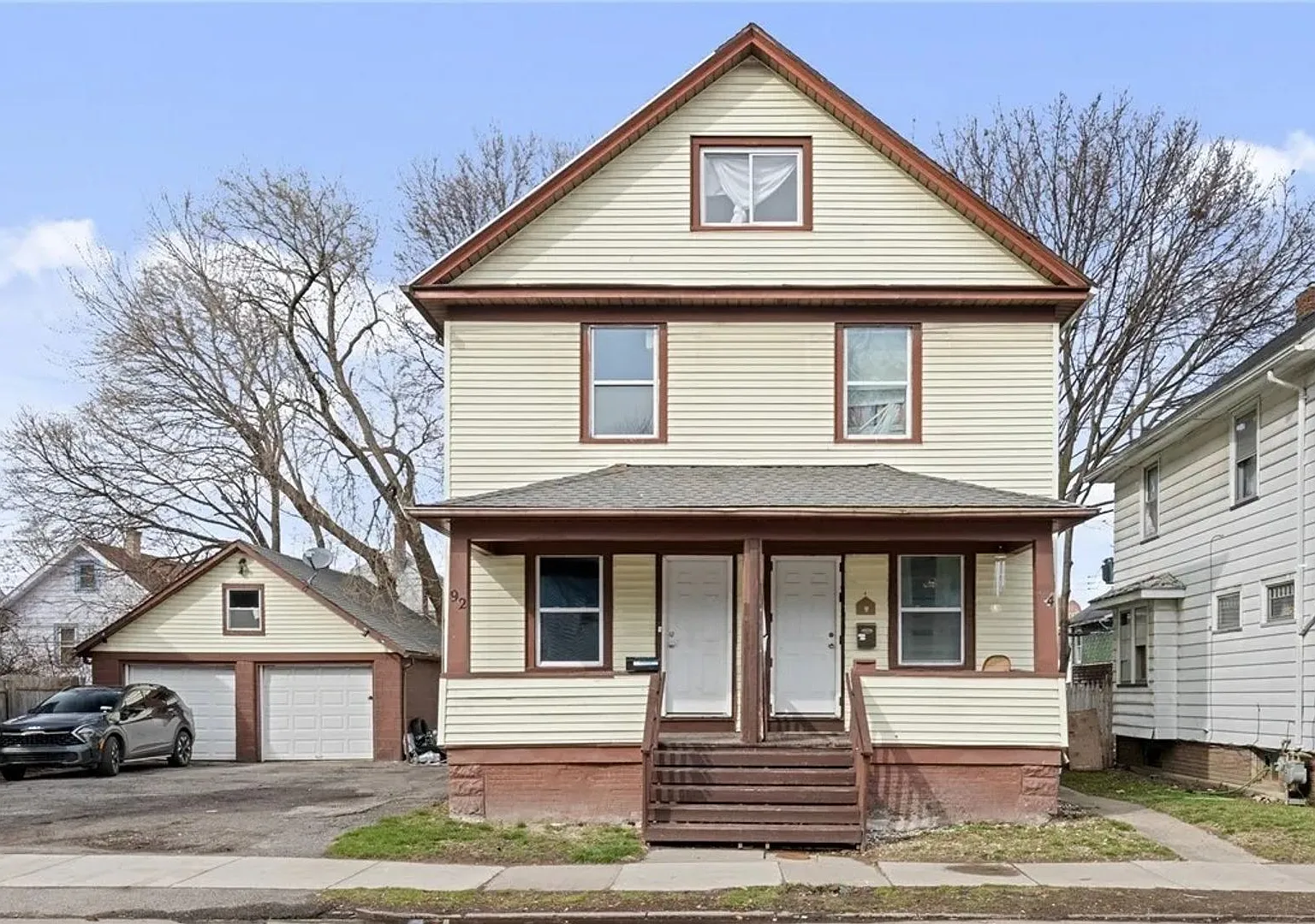 92-94 Warsaw Street — Photo 1