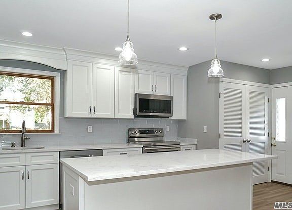 5th image of 158 Lakeside Dr