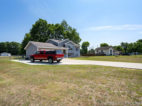 3rd image of 3407 Bryans Way