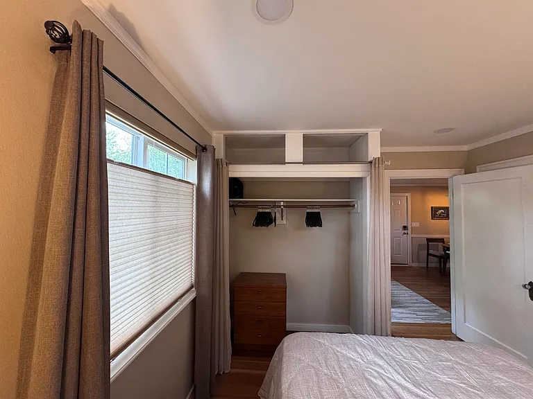 112 E 10th Ave — Photo 10