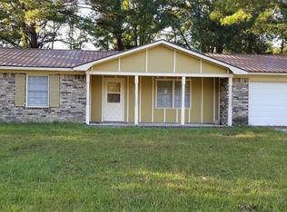 208 Logan Dr, Summerville, SC 29483