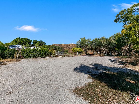 4th image of 20725 Rockcroft Dr