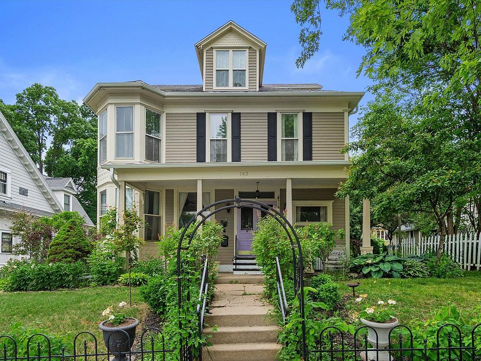 1st image of 143 E Park AVENUE