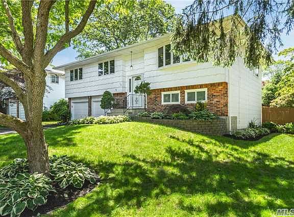 2nd image of 54 Teed St
