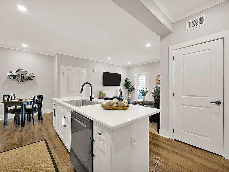 Pointe Grand Apartments Kitchen Living