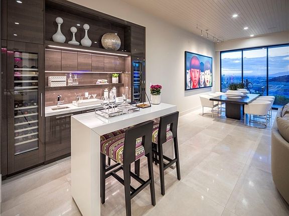 5th image of 688 Scenic Cliff Dr
