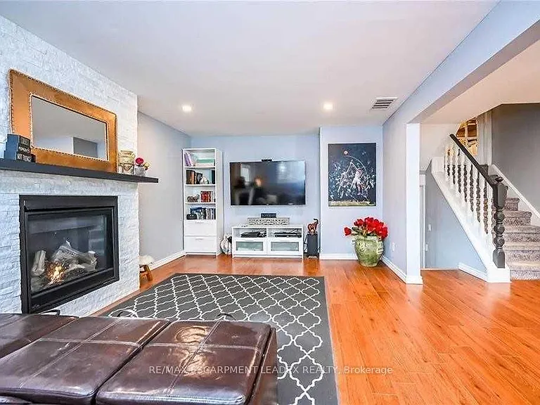 39 Glen Vista Dr — Photo 18