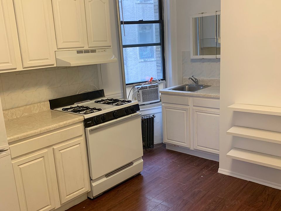 1st image of 92 Elizabeth St #4B