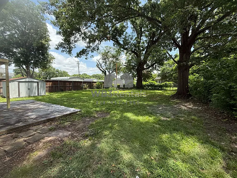 1116 Maple St — Photo 26