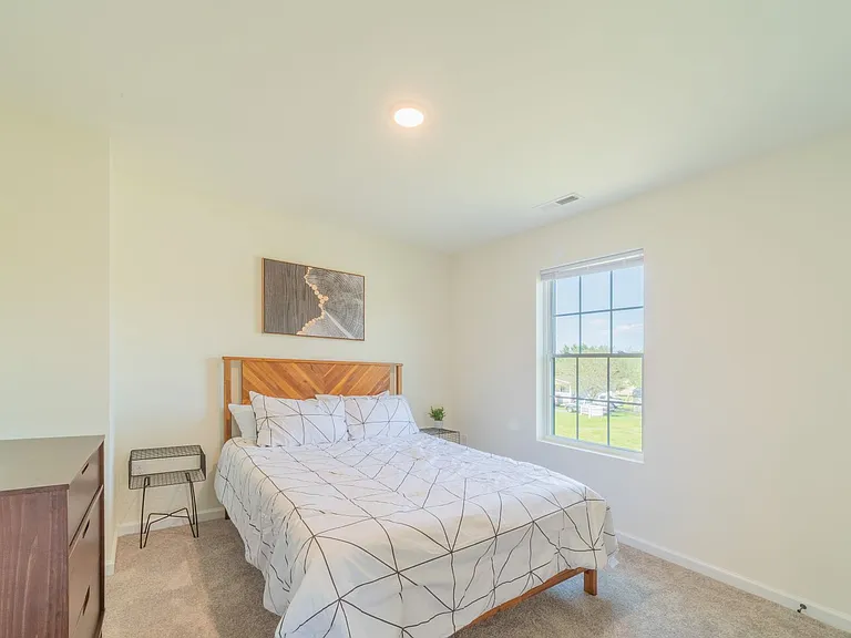 674 N Bedford St — Photo 17