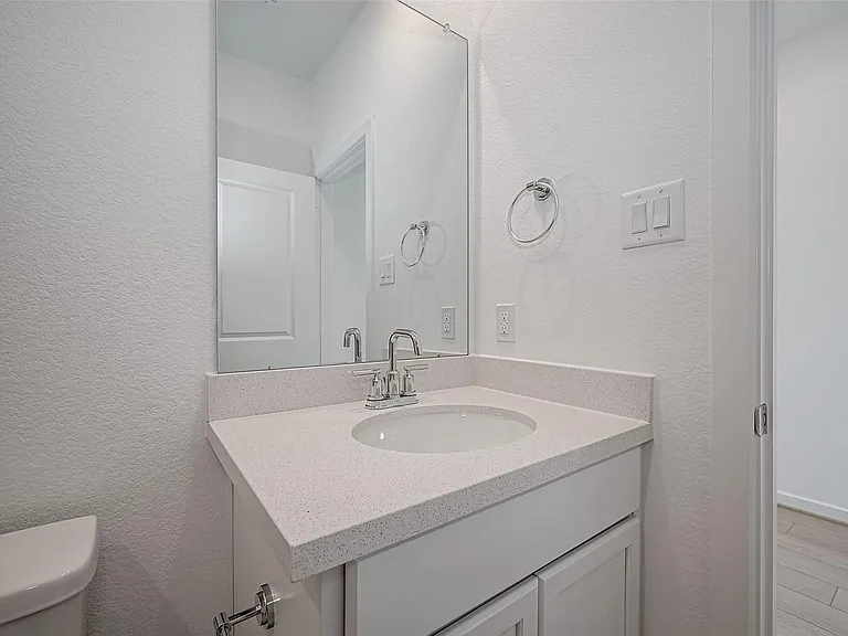 1127 Sugar Dr — Photo 8