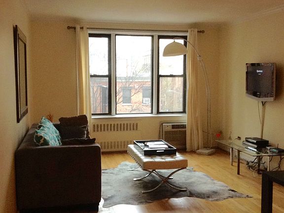 2nd image of 200 E 28th St APT 4B