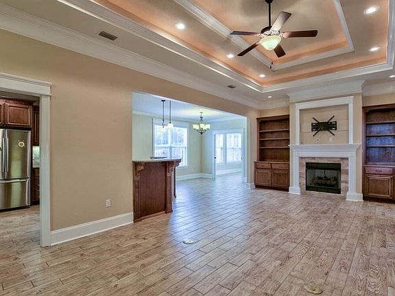 4th image of 5869 Halleck Ct