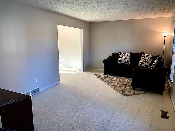 2nd image of 5811 Ballymead Blvd