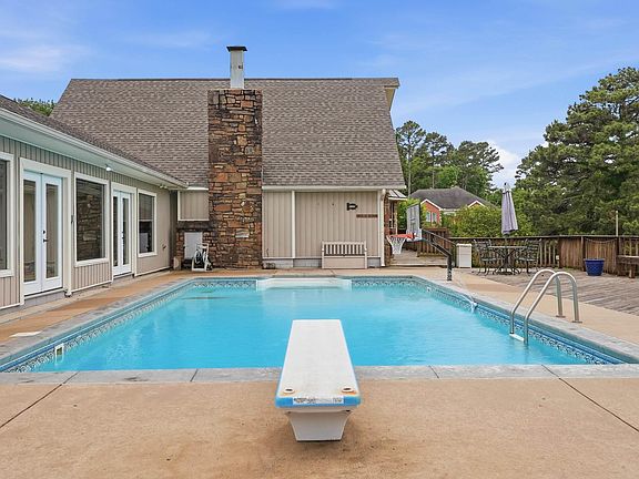 2nd image of 1100 Carruthers Hill Dr