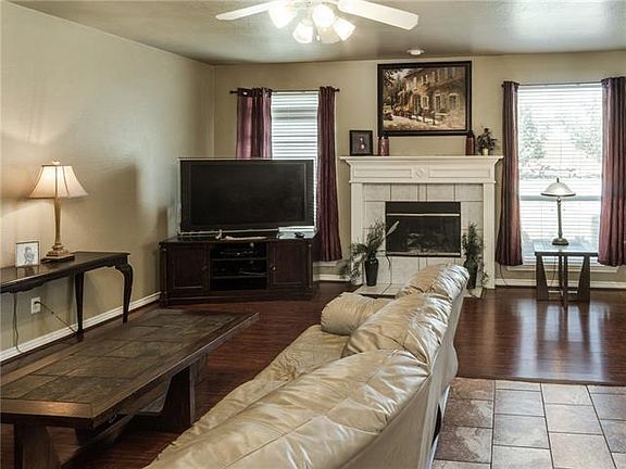 4th image of 5021 Roundtree Ct