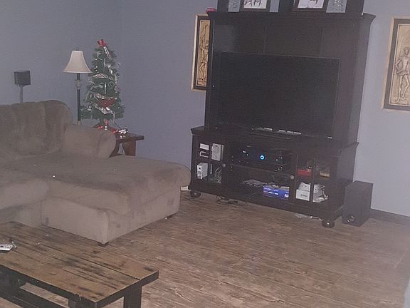 Living Rm new laminate floor