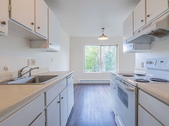 2nd image of 401 Boylston Ave E #1-106