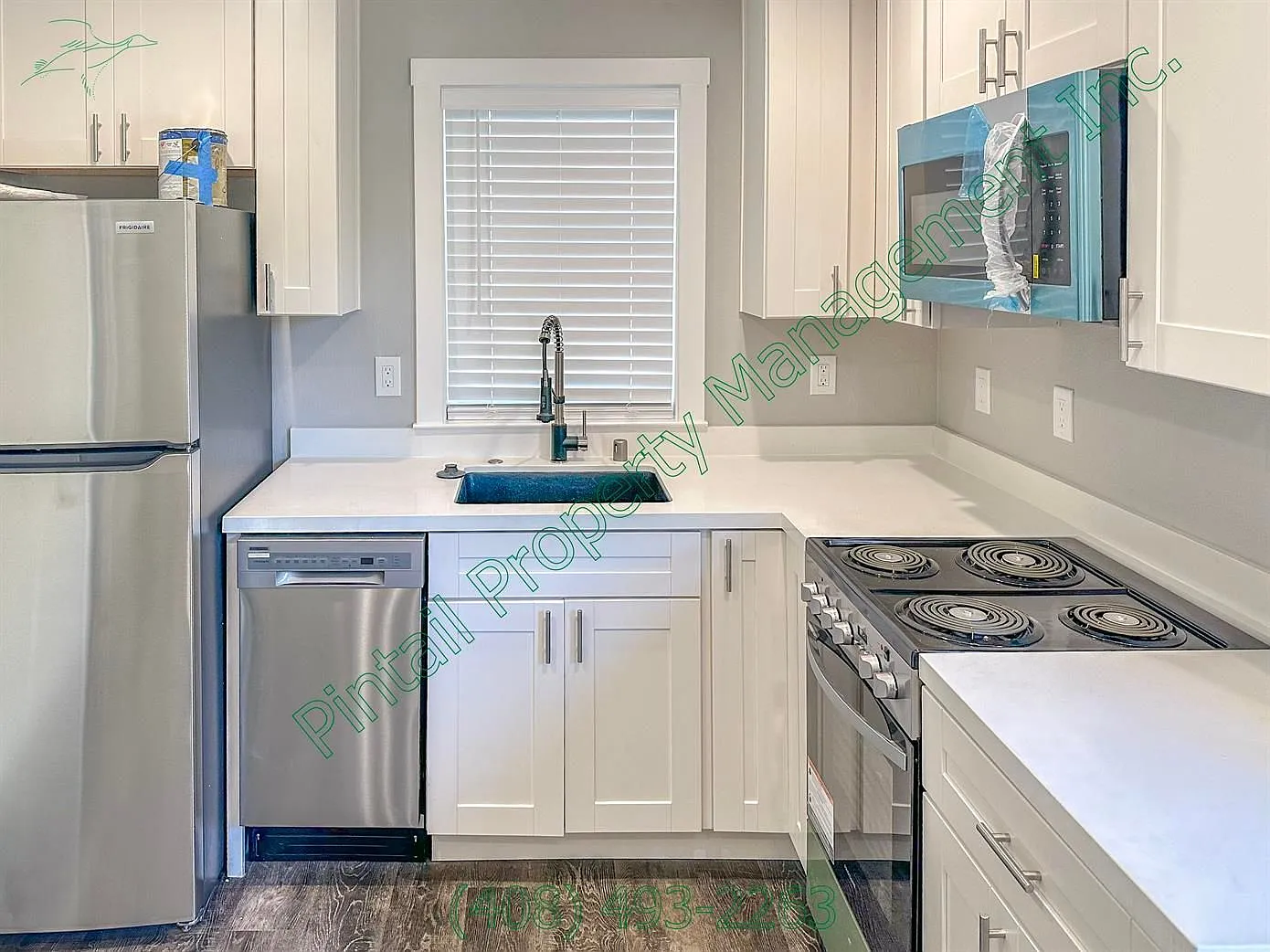 1 bed, 1.0 bath, 400 sqft, $2,449 — Photo 2